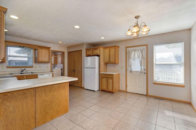 730 W Apache Street, Republic, MO 65738