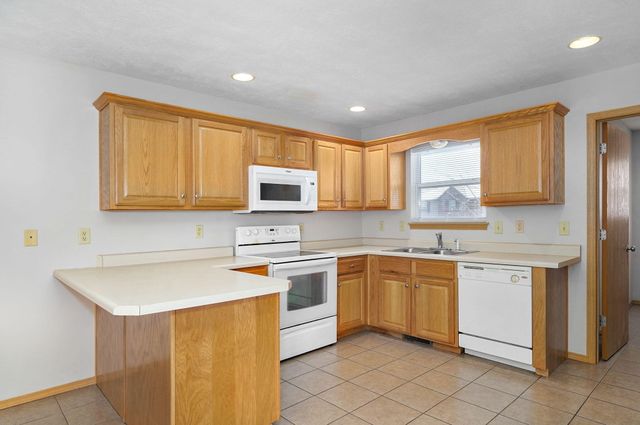 730 W Apache Street, Republic, MO 65738