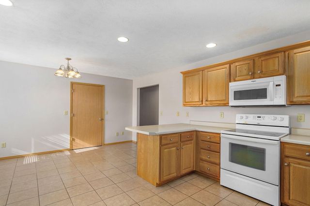 730 W Apache Street, Republic, MO 65738