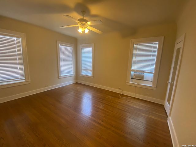 424 E Ashby Pl Apt 3, San Antonio, TX 78212