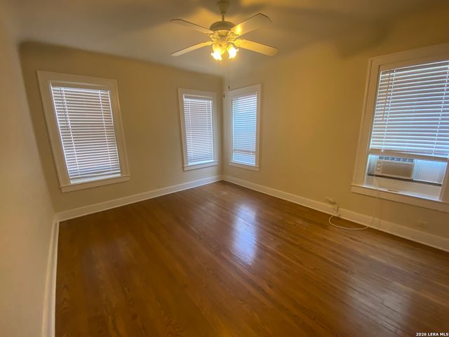 424 E Ashby Pl Apt 3, San Antonio, TX 78212