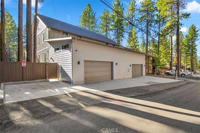 679 Summit Boulevard, Big Bear, CA 92315