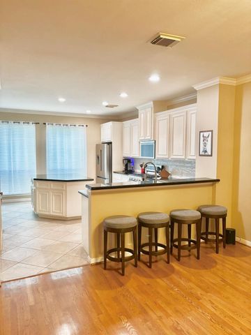 1310 W Webster Street, Houston, TX 77019