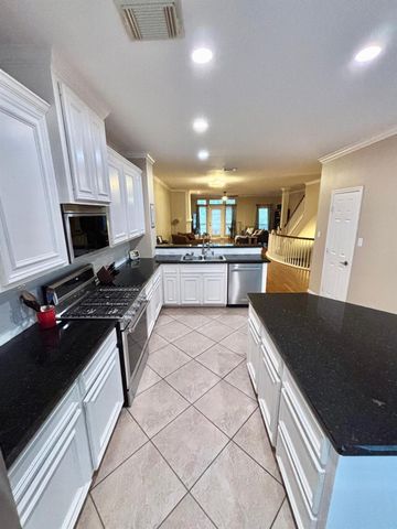 1310 W Webster Street, Houston, TX 77019