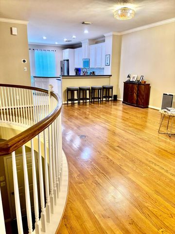 1310 W Webster Street, Houston, TX 77019