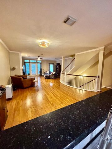 1310 W Webster Street, Houston, TX 77019