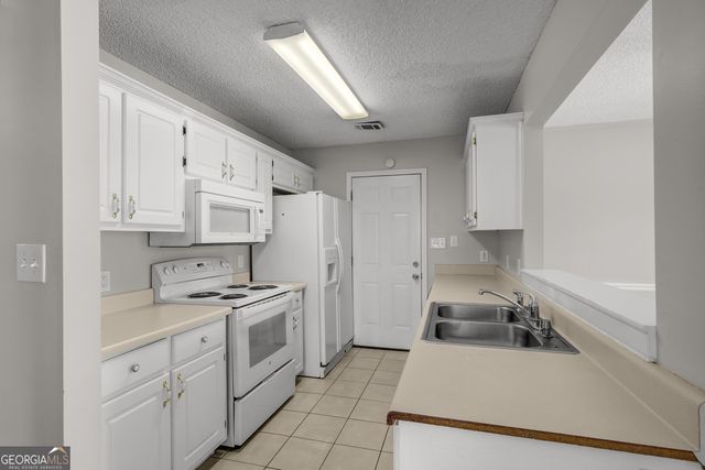 1509 N Hampton Court, Hampton, GA 30228