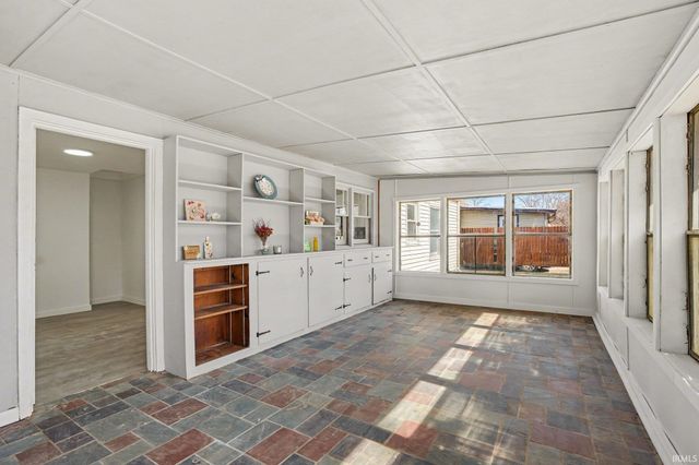 122 E Willow Drive, South Bend, IN 46637