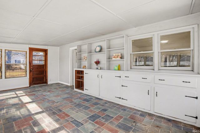 122 E Willow Drive, South Bend, IN 46637