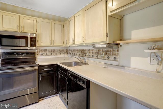 5502 PEPPERCORN DR, Burke, VA 22015