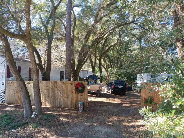 833 Wayne Ave, Pensacola, FL 32507