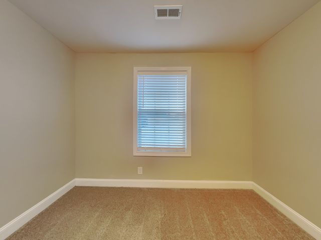 1489 Coronado Dr, Clarksville, TN 37042