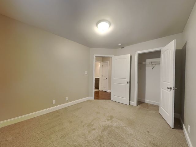 1489 Coronado Dr, Clarksville, TN 37042