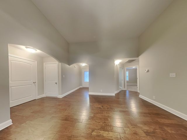 1489 Coronado Dr, Clarksville, TN 37042