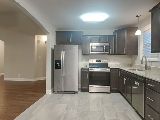 1489 Coronado Dr, Clarksville, TN 37042