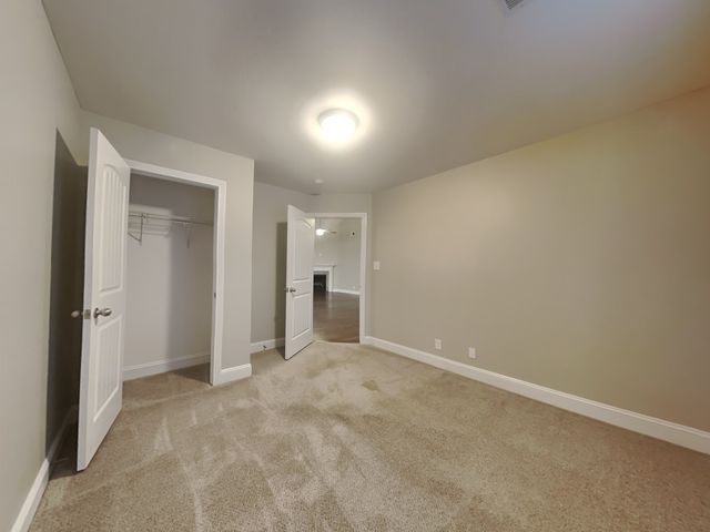 1489 Coronado Dr, Clarksville, TN 37042