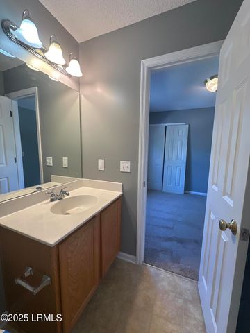 2210 Waddell Rd Apt 5, Port Royal, SC 29935