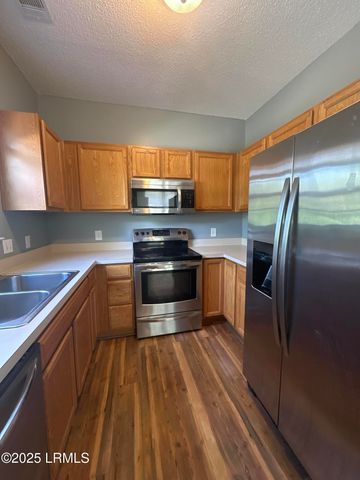 2210 Waddell Rd Apt 5, Port Royal, SC 29935