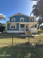 2210 Waddell Rd Apt 5, Port Royal, SC 29935