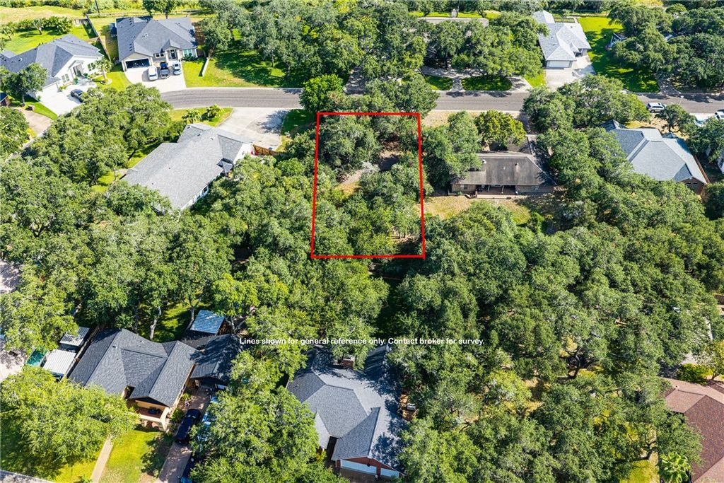 3209 Henderson St, Rockport, TX 78382 — photo 4