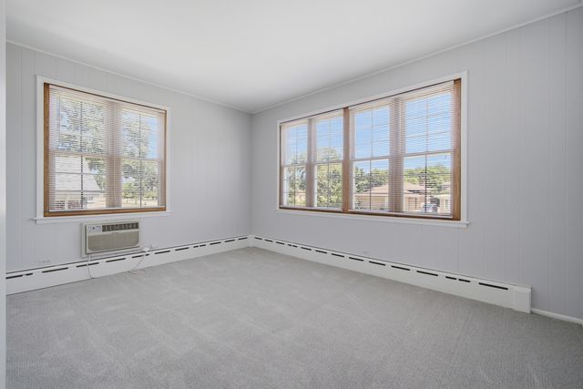 7314 N Crawford Avenue 2, Lincolnwood, IL 60712