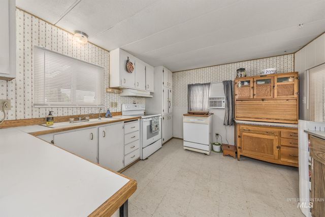 3315 NW 7th Ave, Ontario, OR 97914