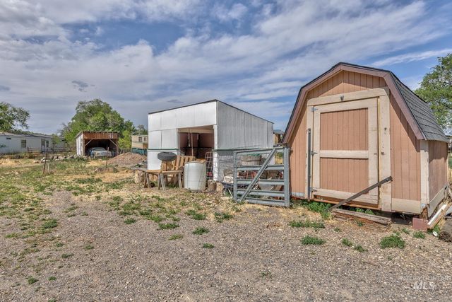 3315 NW 7th Ave, Ontario, OR 97914