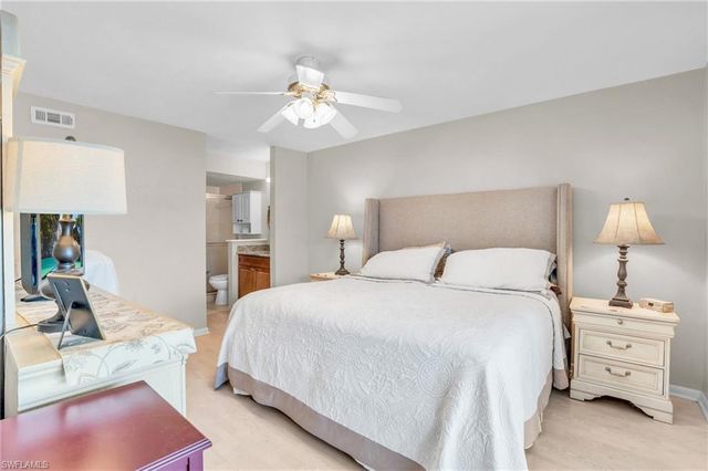 4640 Chantelle DR N204, Naples, FL 34112