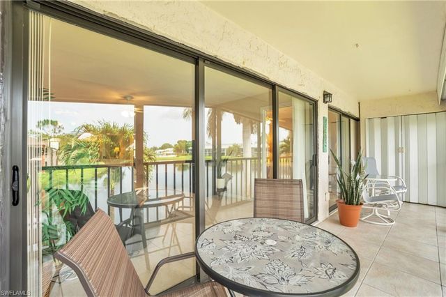 4640 Chantelle DR N204, Naples, FL 34112