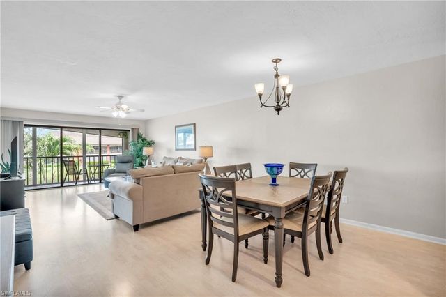 4640 Chantelle DR N204, Naples, FL 34112