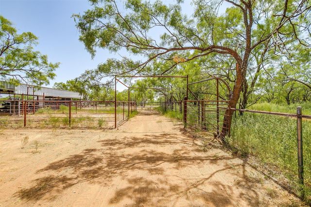 981 County Road 177, Lawn, TX 79530