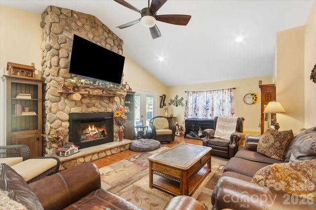 105 Merrywood Drive, Lenoir, NC 28645