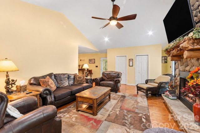 105 Merrywood Drive, Lenoir, NC 28645