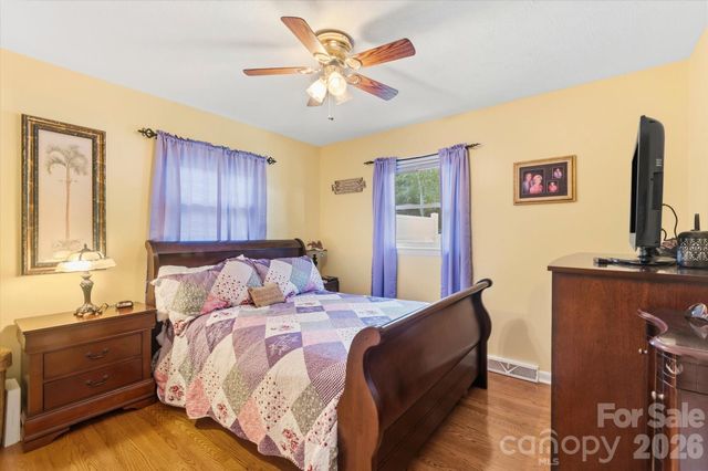 105 Merrywood Drive, Lenoir, NC 28645