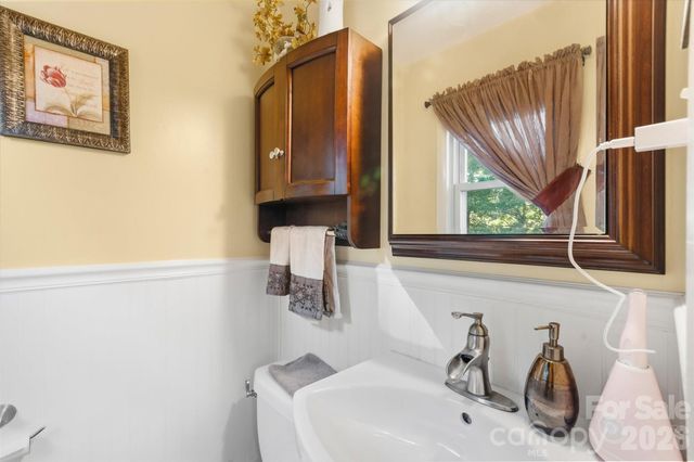 105 Merrywood Drive, Lenoir, NC 28645