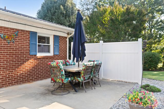 105 Merrywood Drive, Lenoir, NC 28645
