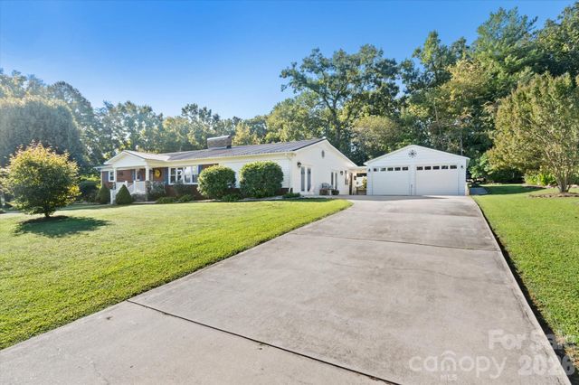 105 Merrywood Drive, Lenoir, NC 28645