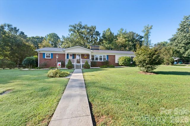 105 Merrywood Drive, Lenoir, NC 28645