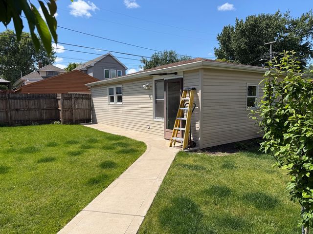 3442 Prairie Avenue, Brookfield, IL 60513