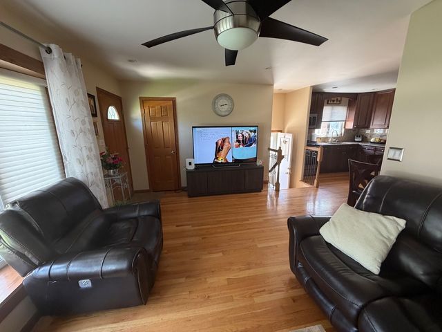 3442 Prairie Avenue, Brookfield, IL 60513