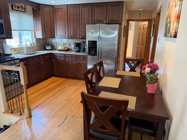 3442 Prairie Avenue, Brookfield, IL 60513