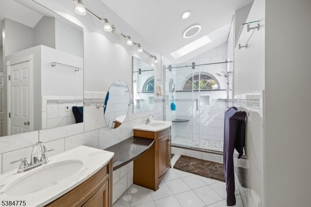 87 Fairway Blvd, Monroe Twp., NJ 08831