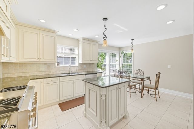 87 Fairway Blvd, Monroe Twp., NJ 08831