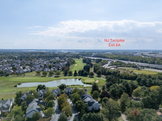 87 Fairway Blvd, Monroe Twp., NJ 08831