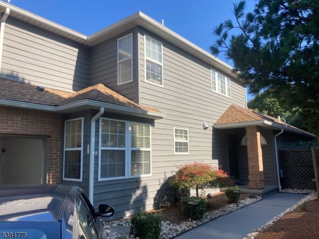 87 Fairway Blvd, Monroe Twp., NJ 08831