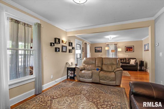 2141 E Watch Avenue, Springfield, IL 62702