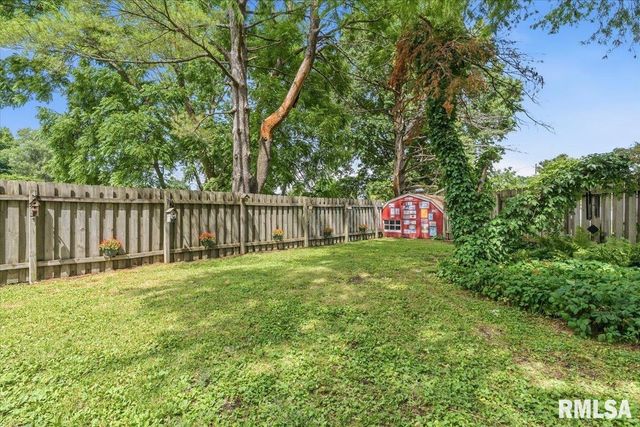 2141 E Watch Avenue, Springfield, IL 62702