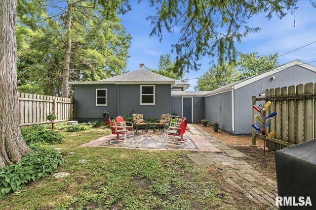 2141 E Watch Avenue, Springfield, IL 62702