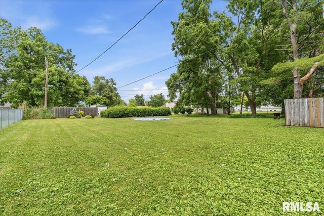 2141 E Watch Avenue, Springfield, IL 62702