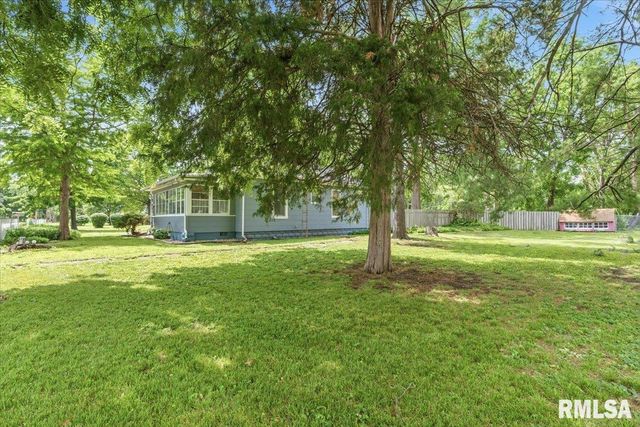 2141 E Watch Avenue, Springfield, IL 62702